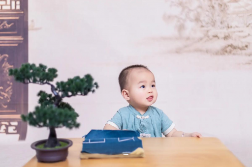 甘南宝宝6个月可以坐吗